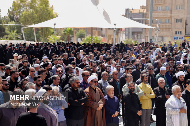 تشییع پیکر شهدای حادثه تروریستی زاهدان