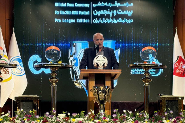 مهدی تاج: فوتبال جایی برای رفاقت نیست؛ مربی که به حرفِ من باشد، مرباست مهدی تاج: فوتبال جایی برای رفاقت نیست؛ مربی که به حرفِ من باشد، مرباست
