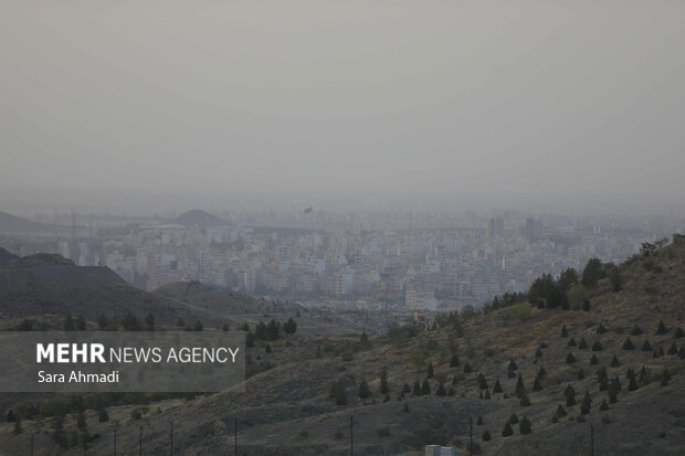 هوای مشهد در وضعیت خطرناک قرار گرفت هوای مشهد در وضعیت خطرناک قرار گرفت