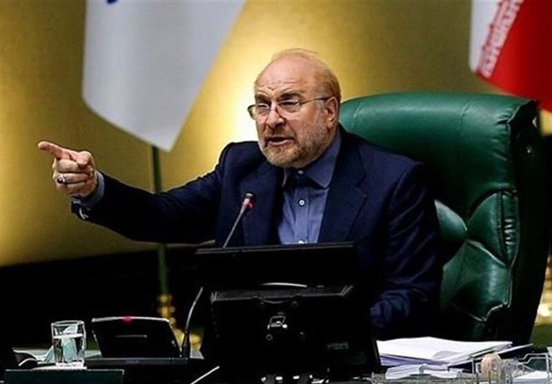 Iranian people not to give in to US threats or pressures