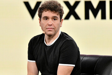 یک کمدین: ترامپ «دلقکی با اسلحه» است