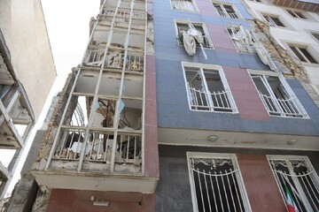 ترمیم کامل شیشه‌های آسیب دیده املاک منطقه یک تهران در جنگ ۱۲ روزه