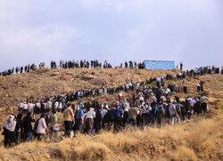 تشییع پیکر حافظ محیط زیست «خبات امینی» در سنندج