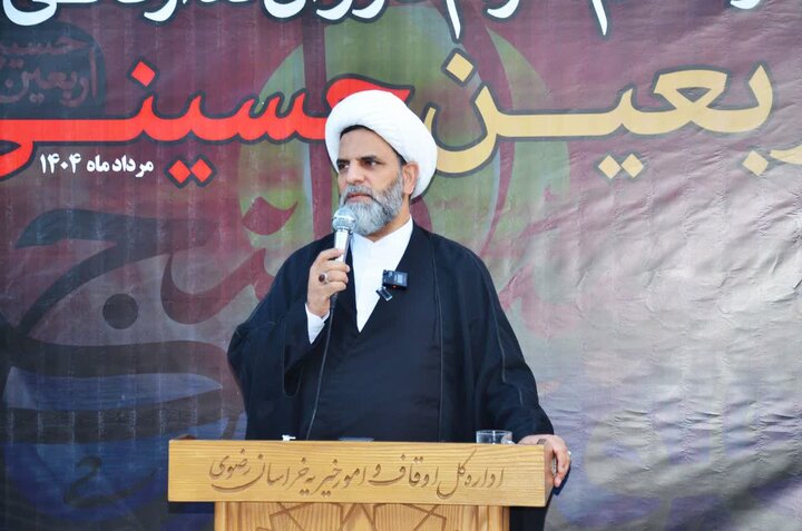 موکب امام رضا(ع) به زائران در کربلا خدمت رسانی میکند موکب امام رضا(ع) به زائران در کربلا خدمت رسانی میکند