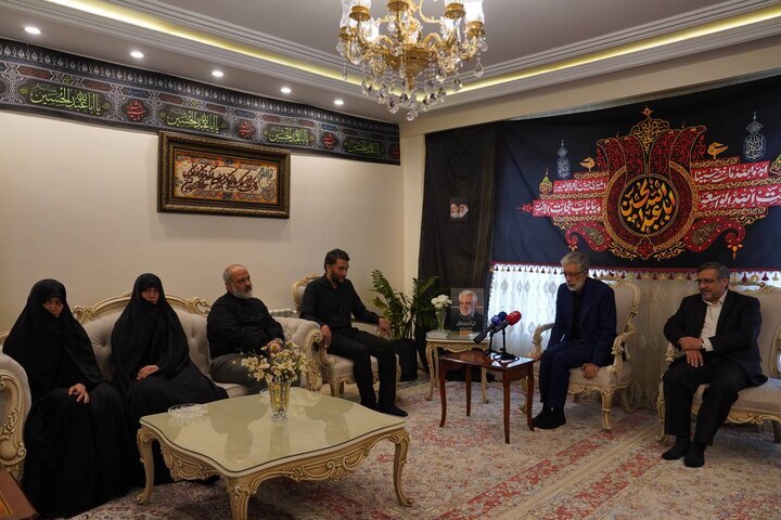 مستشار قائد الثورة: العدو أراد تبرير جرائمه باستهداف القادة والعلماء لكنه استهدف المدنيين أيضا