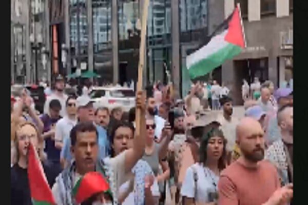 Şikago'da Siyonist İsrail protesto edildi Şikago'da Siyonist İsrail protesto edildi