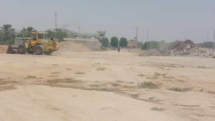 زمین چمن مصنوعی چندمنظوره در گناوه احداث می‌شود