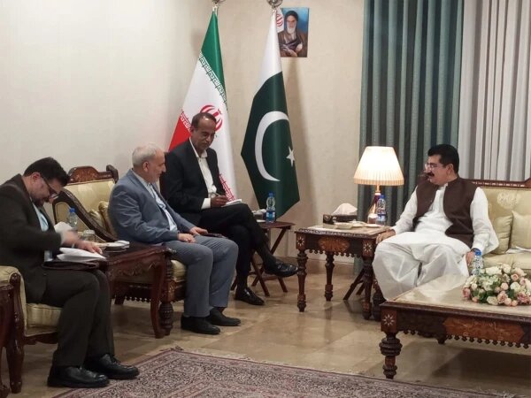 سابق پاکستانی چیئرمین سینیٹ کی ایرانی سفیر سے ملاقات