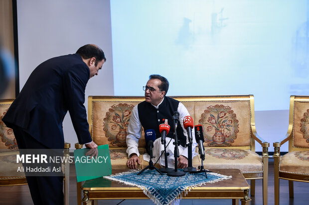 نشست خبری سفیر کشور پاکستان در ایران