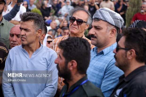 تشییع پیکر حافظ محیط زیست «خبات امینی» در سنندج