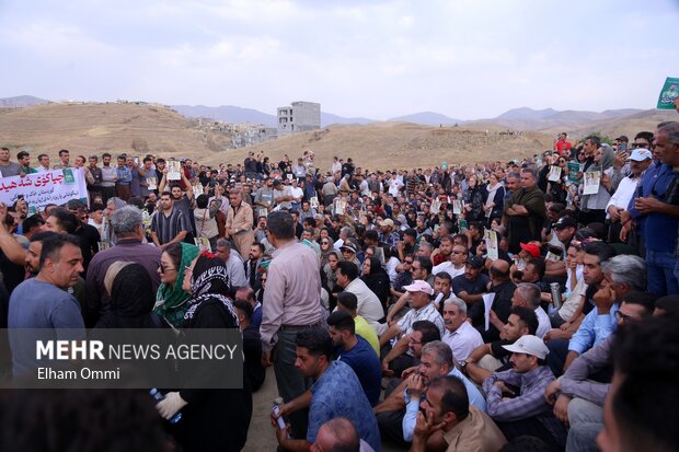 تشییع پیکر حافظ محیط زیست «خبات امینی» در سنندج