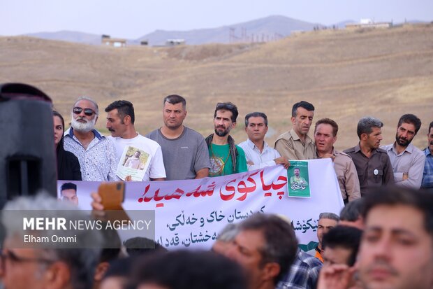 تشییع پیکر حافظ محیط زیست «خبات امینی» در سنندج