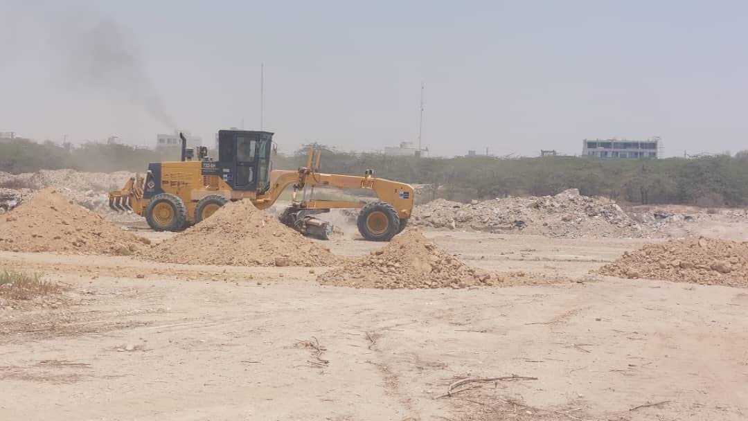 زمین چمن مصنوعی چندمنظوره در گناوه احداث میشود