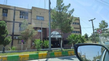 شاهد..الصور الأولى من لحظة هجوم الإرهابيين على مبنى لوزارة العدل في زاهدان