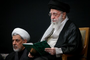 مراسم بزرگداشت شهدای جنگ تحمیلی اخیر با حضور رهبر انقلاب برگزار شد