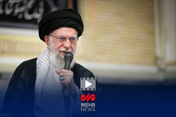 فیلم کامل بیانات رهبر انقلاب اسلامی در مراسم بزرگداشت شهدای جنگ تحمیلی