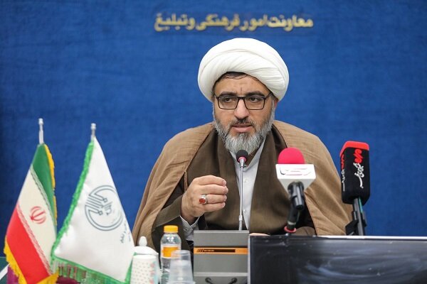 لزوم کنار گذاشتن دوگانه‌سازی و میدان‌دادن به بانوان در عرصه تبیین
