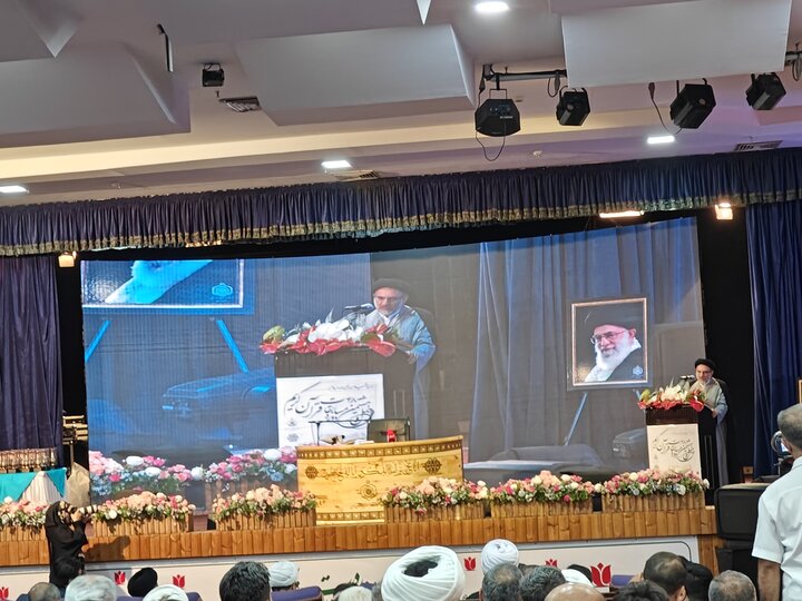 اختتامیه چهلوهشتمین دوره مسابقات قرآن کریم استان تهران برگزار شد