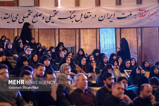 اولین یادواره شهدای دانشجوی جنگ تحمیلی 10