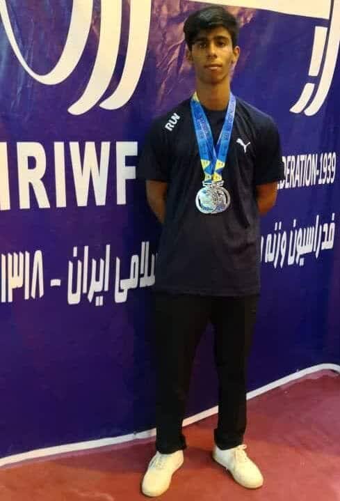 درخشش وزنه بردار نوجوان گناوهای در مسابقات کشوری