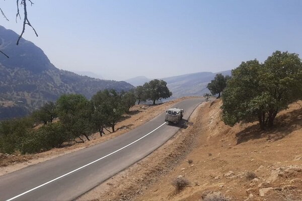 اجرای ۵۰ کیلومتر خط کشی جادهای در محورهای روستایی و فرعی بخش میانکوه