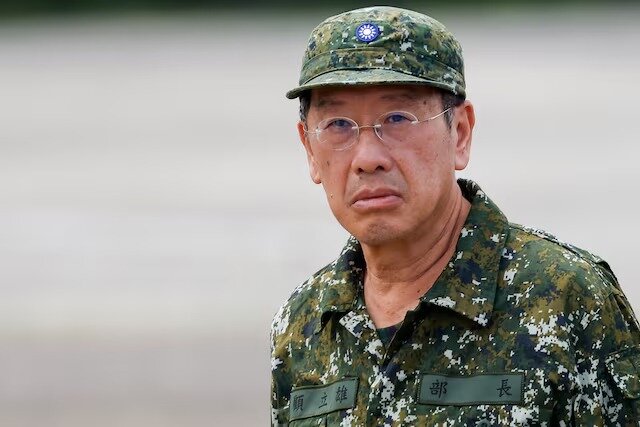 دست وزیر دفاع تایوان در حنا ماند؛ لغو سفر به واشنگتن از بیم چین