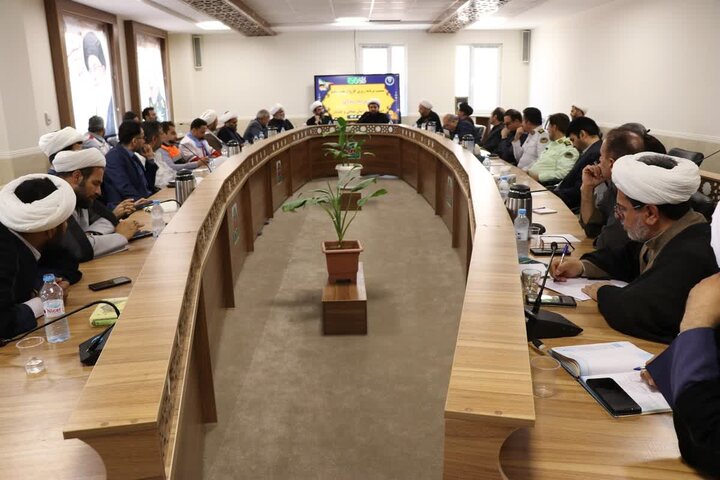 تأکید بر ارائه خدمات فرهنگی و امنیتی به زائران پیاده امام رضا (ع)