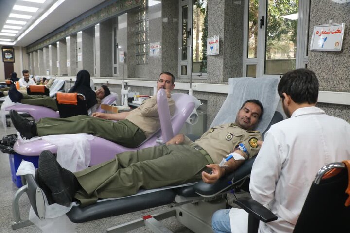 همدلی گروه ۴۴ توپخانه نزاجا با نیازمندان خون همدلی گروه ۴۴ توپخانه نزاجا با نیازمندان خون