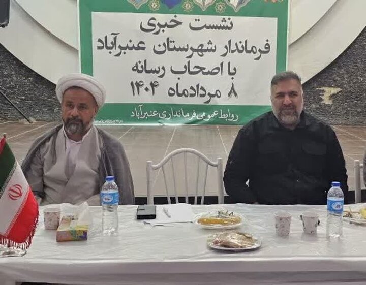 خبرنگاران برای آگاهی مردم ایثار و ازخودگذشتگی میکنند خبرنگاران برای آگاهی مردم ایثار و ازخودگذشتگی میکنند