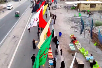 İran’dan yola çıkan büyük Erbain kervanı Irak’a ulaştı