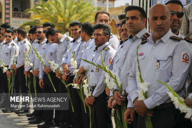 تشییع آتش نشان شهید در شیراز