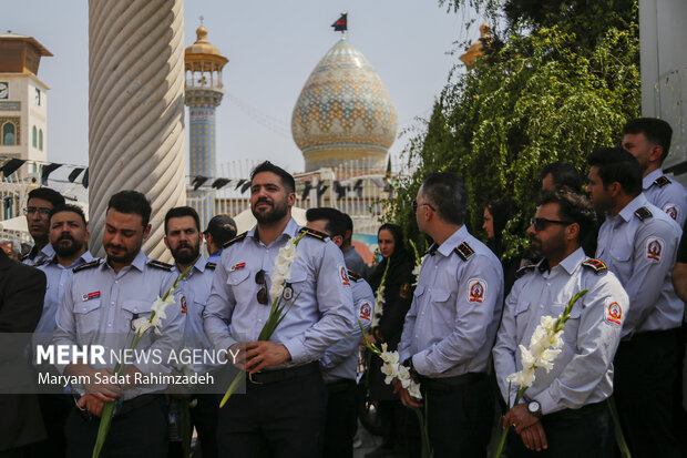 تشییع آتش نشان شهید در شیراز
