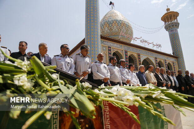 تشییع آتش نشان شهید در شیراز