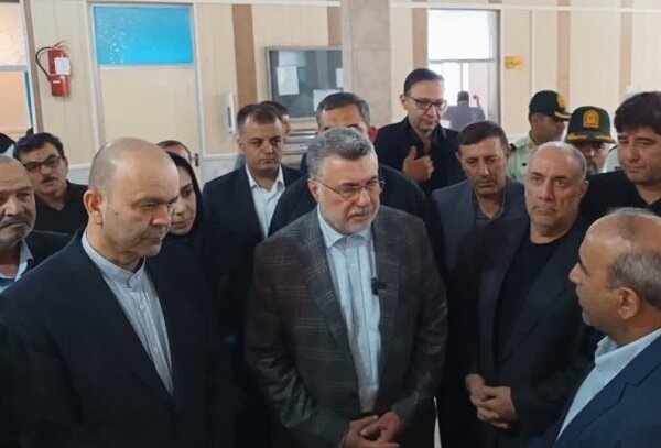 بازدید وزیر بهداشت از طرح‌های عمرانی در دست اجرای سراب