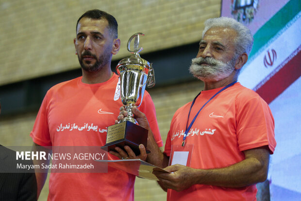 رقابت‌های کشتی پهلوانی نوجوانان کشور در شیراز
