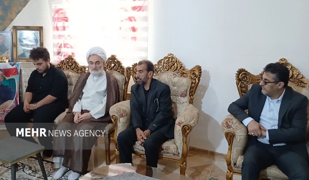 آیتالله فلاحتی: شهیدان نماد ایمان، استقامت و عزت ملت ایران هستند آیتالله فلاحتی: شهیدان نماد ایمان، استقامت و عزت ملت ایران هستند