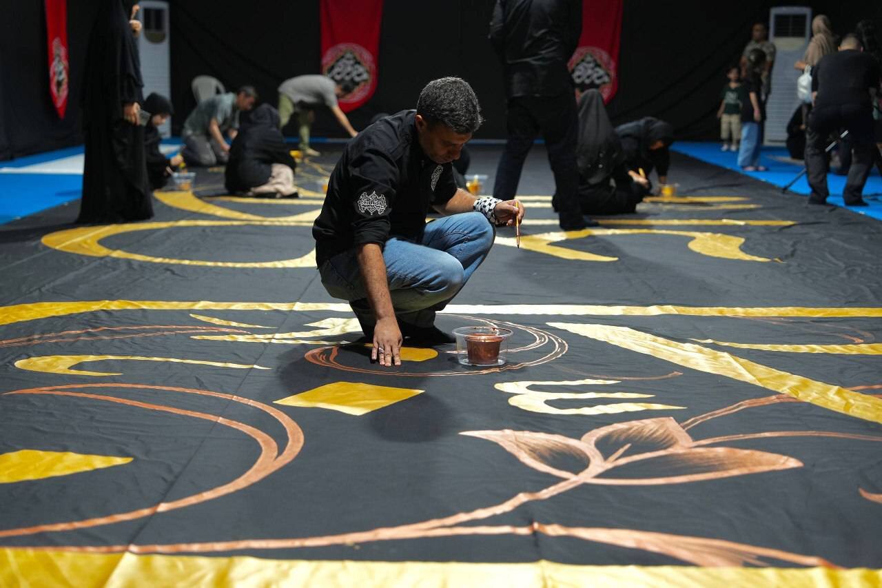 یادگاری متفاوت به سیدالشهداء (ع)؛ در «خیمه هنر محرم شهر» چه خبر است؟ یادگاری متفاوت به سیدالشهداء (ع)؛ در «خیمه هنر محرم شهر» چه خبر است؟