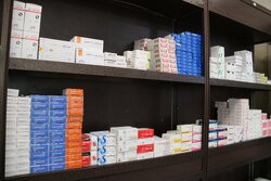 هشدار درباره تشدید کمبود دارو؛ اعتراف وزیر و معاونش!