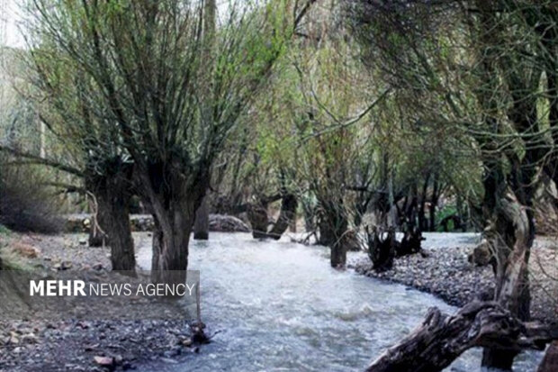 ۱۶۰ دلیل برای سفر به دماوند؛ از برج شیخ شبلی تا پیست اسکی آبعلی