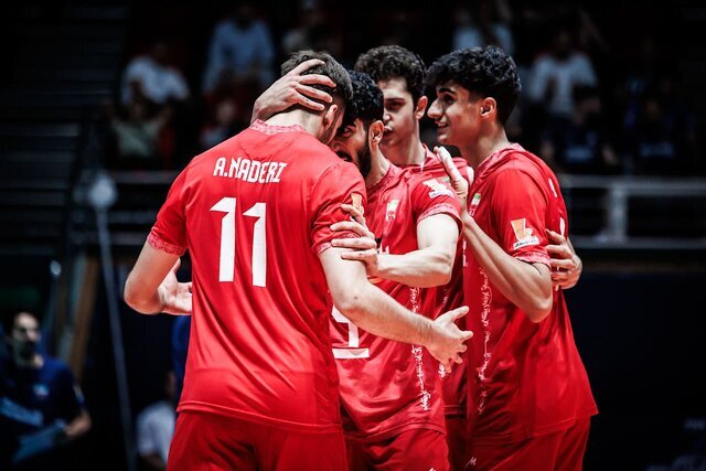 منتخب الكرة الطائرة الإيراني يتأهل إلى نصف نهائي بطولة العالم