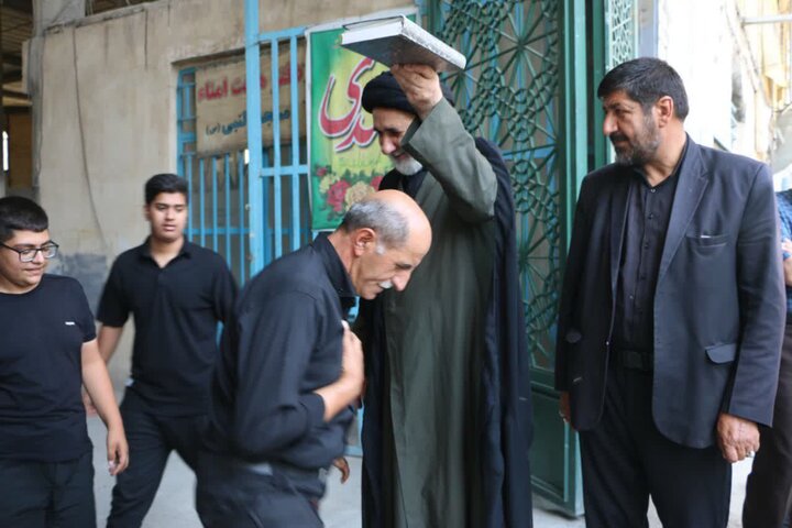 اولین کاروان اتوبوسی زائران اربعین از چهارمحال و بختیاری راهی کربلا شد