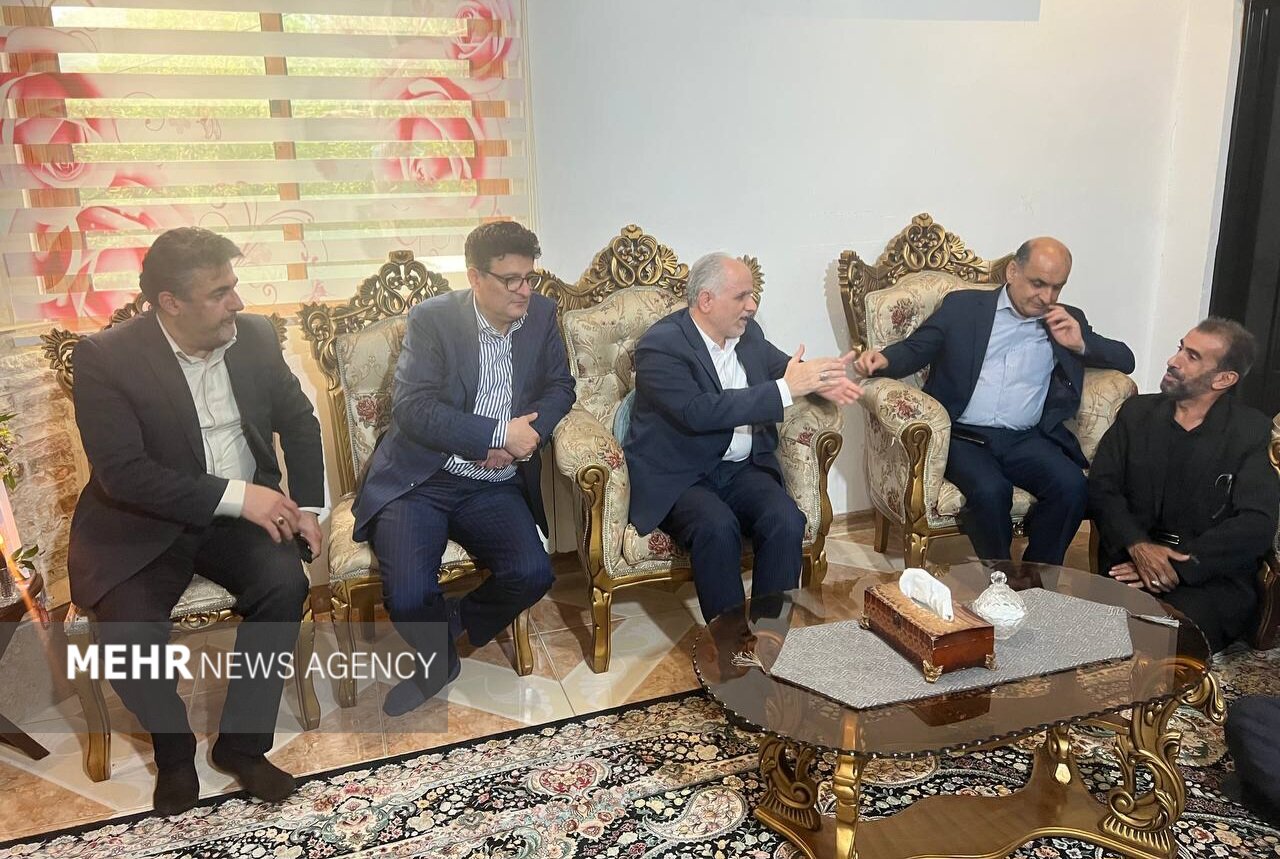 رحیمی: خانواده شهدا حافظان بیادعا و صبور انقلاب اسلامی هستند رحیمی: خانواده شهدا حافظان بیادعا و صبور انقلاب اسلامی هستند