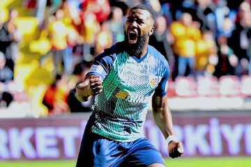 اولین واکنش نازون به حضور در استقلال؛ هیجان زده ام!