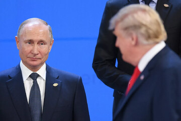 Trump: İki nükleer denizaltımız "gereken yere" konuşlandı