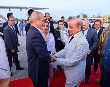 Cumhurbaşkanı Pezeşkiyan, İslamabad'da