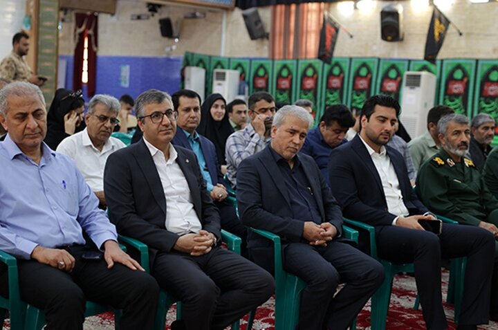 کاروان درمانی از استان بوشهر به عراق اعزام شد کاروان درمانی از استان بوشهر به عراق اعزام شد