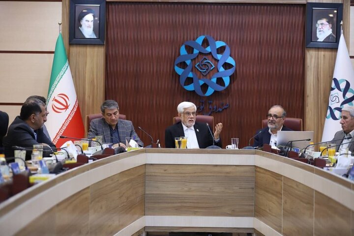 عارف: صندوق توسعه ملی باید به‌دنبال بنگاهسازی باشد نه بنگاهداری