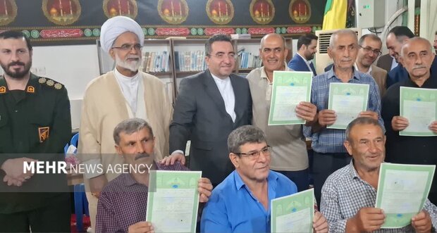 اهدای اسناد مالکیت تک برگ به اهالی لشتنشا و خشکبیجار در گیلان