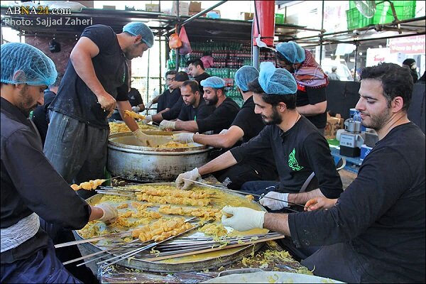 طی کردن ۲۵۰۰ کیلومتر برای خدمت رسانی به زائران اربعین