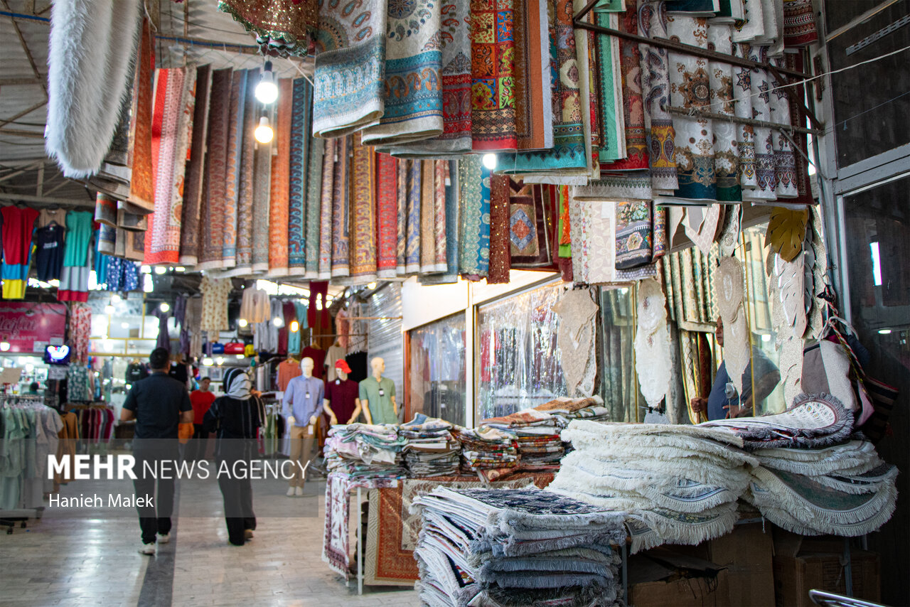 Turistlerin gözdesi: Bender Türkmen’in renkli çarşısı
